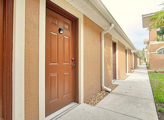 5th image of 1077 Winding Pines Cir Unit 105
