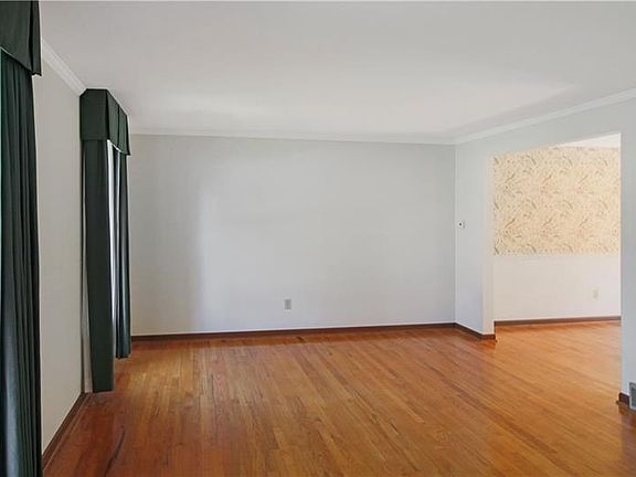 2nd image of 104 Monticello Dr