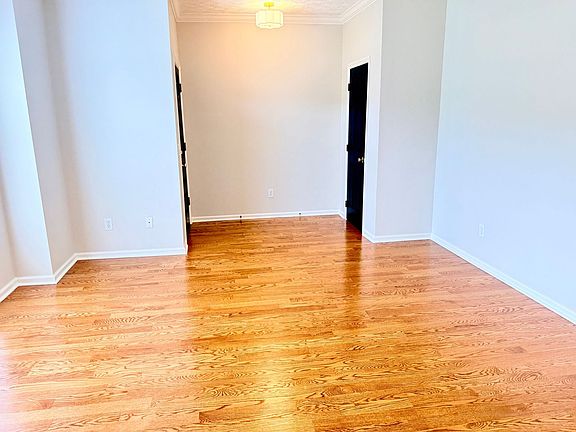 5th image of 1213 N Dean Rd