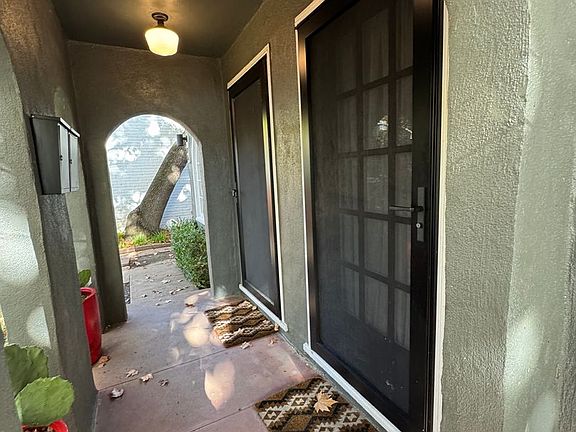5th image of 2707 Freeport Blvd
