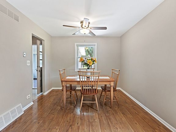 4th image of 2743 Everglade Ave