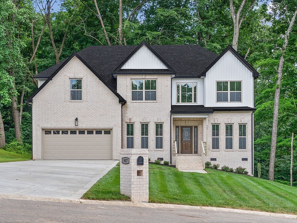 1st image of 907 Douglas Ln