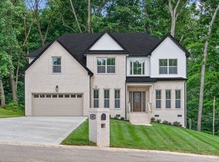 907 Douglas Ln, Clarksville, TN 37043