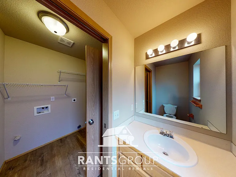 6428 Candace Ct SE — Photo 10