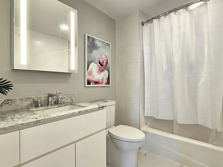 987 Queen St #4015 — Photo 11