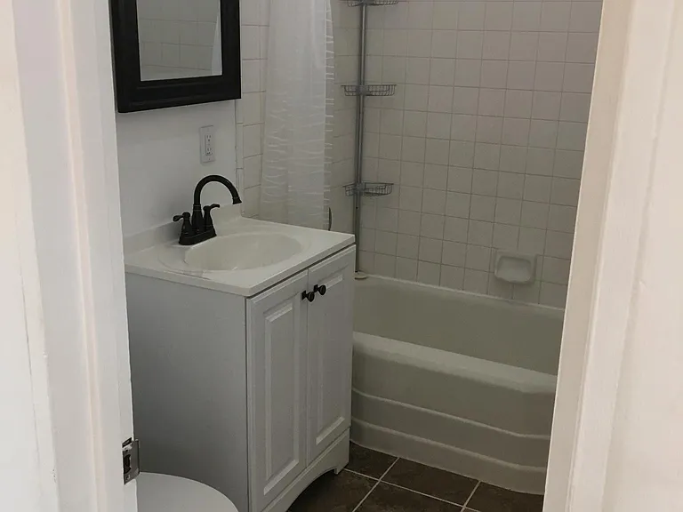 231 Placentia Ave — Photo 8