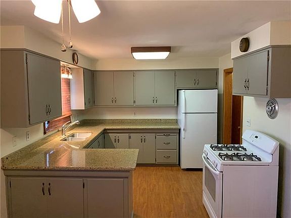 2nd image of 230 S Crescent Dr
