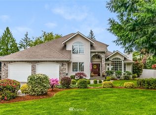 1915 186th Ave E, Lake Tapps, WA 98391