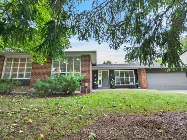 829 Terlin Blvd, Mississauga, ON L5H 1T1
