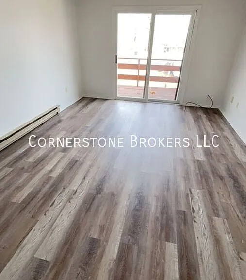624 Maple St #E — Photo 2
