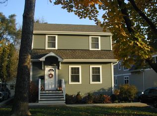 730 Meadow Ln, Libertyville, IL