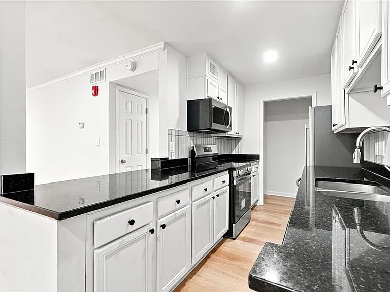 5095 Roswell Rd #209 — Photo 14