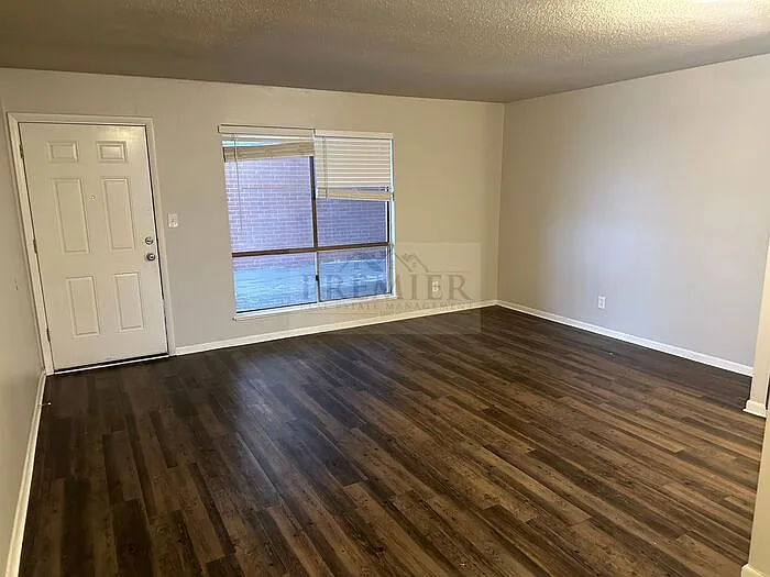 6023 Barton St — Photo 7