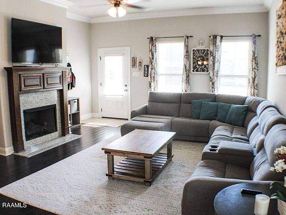 3rd image of 235 Rosemary Pl