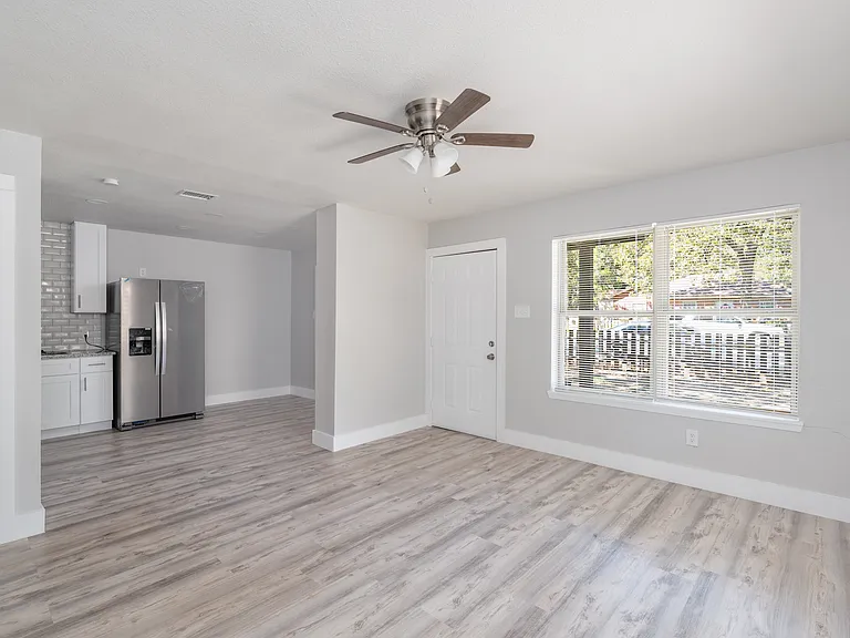 5914 Asbury Ave #A — Photo 11