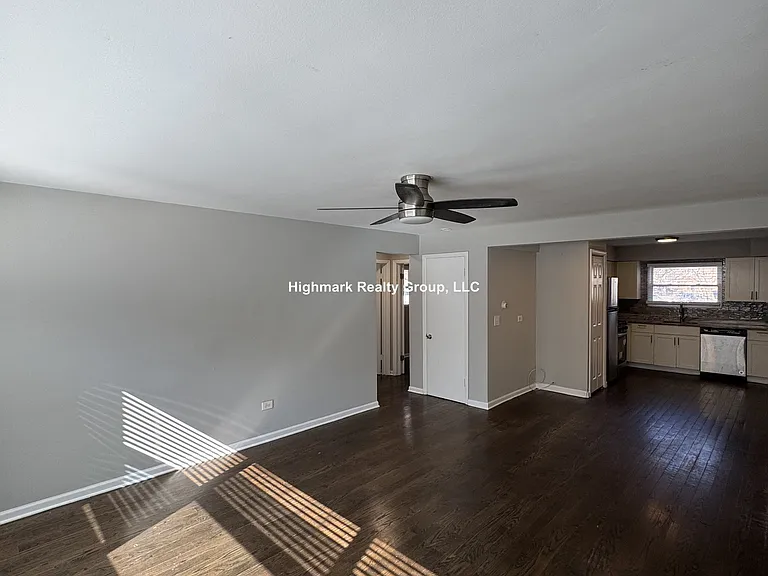 1321 W Sherwin Ave #2OA — Photo 4