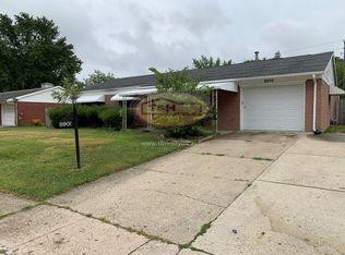 8905 E 16th Pl, Indianapolis, IN 46219