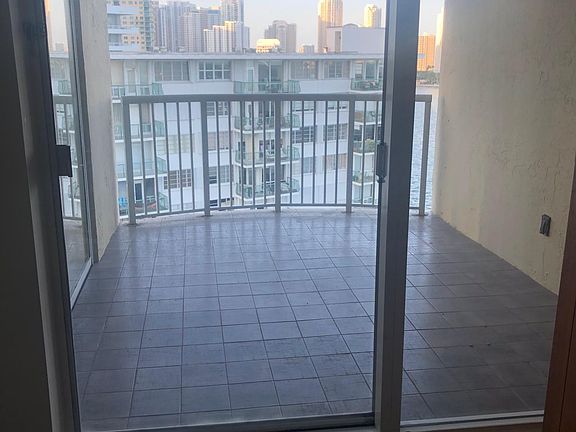 2nd image of 1420 Brickell Bay Dr APT 1605