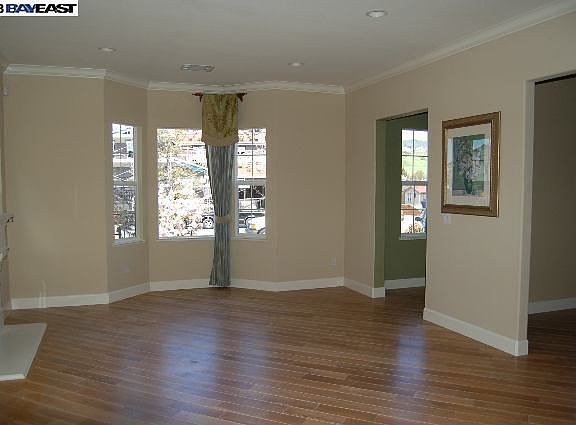 3rd image of 312 Cottswald Ct