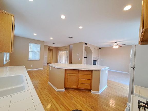 4th image of 4950 Trouville Ln