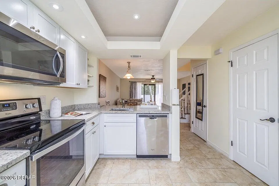 2 bed, 2.0 bath, 1156 sqft, $1,800 — Photo 3