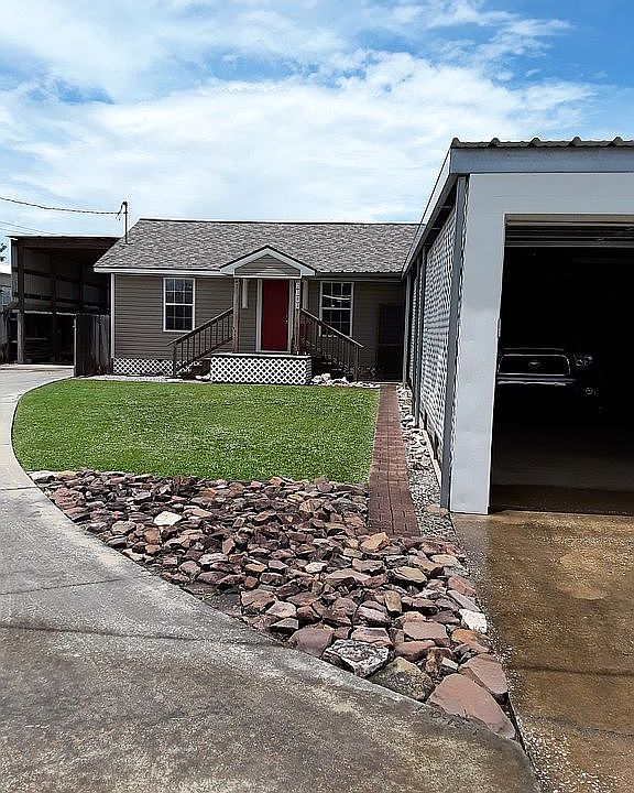 1st image of 2304 Dolphin Dr