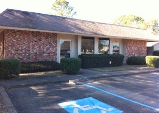 1st image of 3510 Parliament Ct