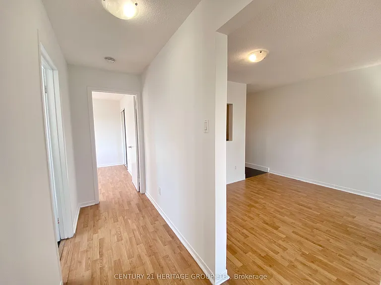 170 Grove St E #302 — Photo 8