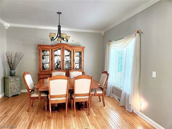 5th image of 1213 Vine St
