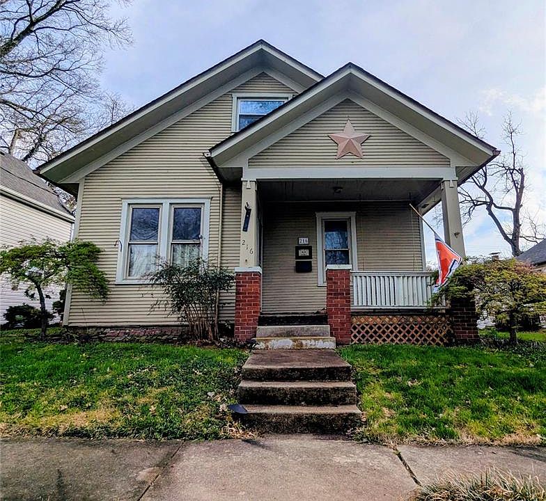 1st image of 216 W Center St