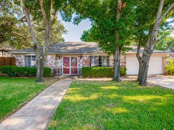 6724 Starnes Rd, North Richland Hills, TX 76182
