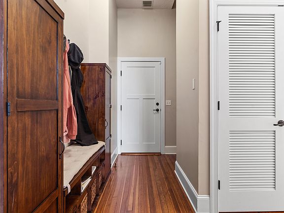3rd image of 2525 College St APT 1109