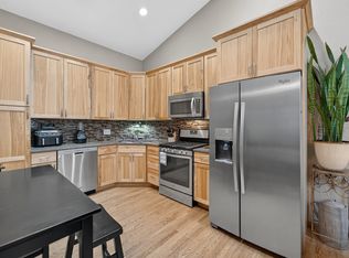 1020 Kettle Ct, Verona, WI 53593
