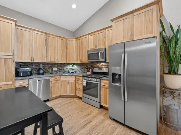 1020 Kettle Ct, Verona, WI 53593