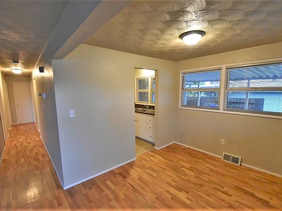 5th image of 2625 N Shirley St