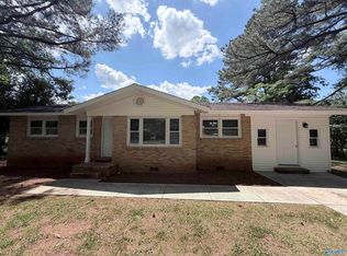 2205 Glen Iris Rd NW, Huntsville, AL 35810