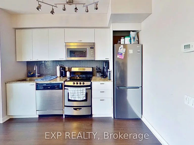 78 Tecumseth St #910 — Photo 3