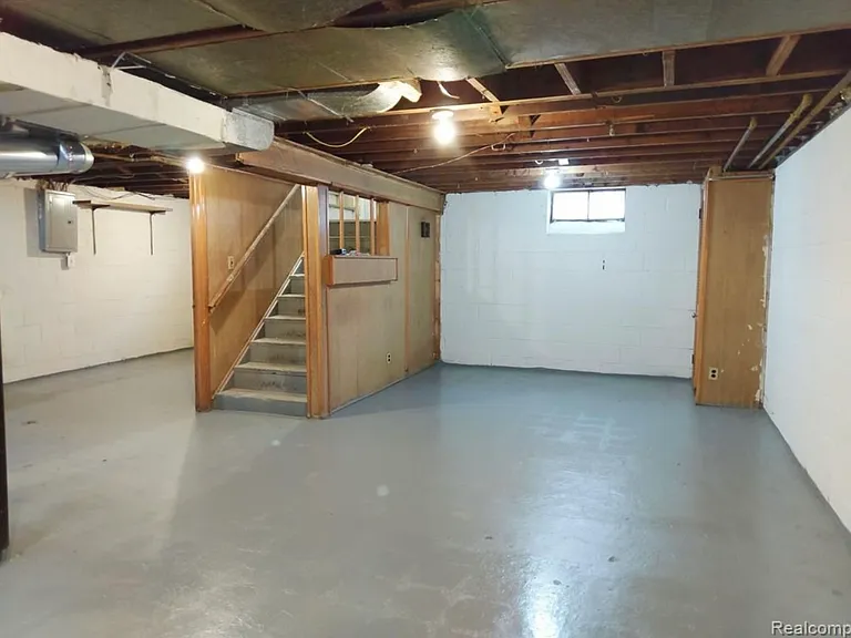 26370 Oakland St — Photo 5