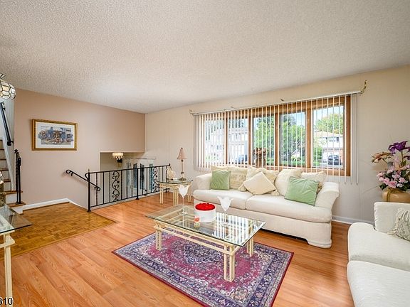 2nd image of 385 Jensen Ave