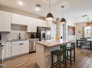 2753 E Fossil Ridge Rd, Phoenix, AZ 85050