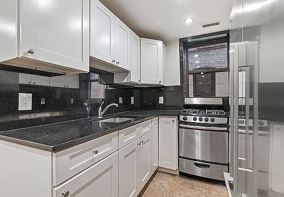 2nd image of 3416 Irwin Ave #1