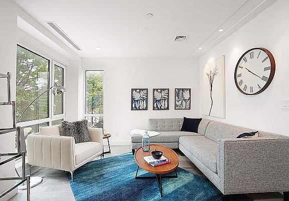 3rd image of 81 McGuinness Blvd #2F