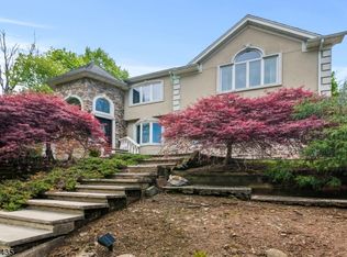 586 Terhune Dr, Wayne, NJ 07470