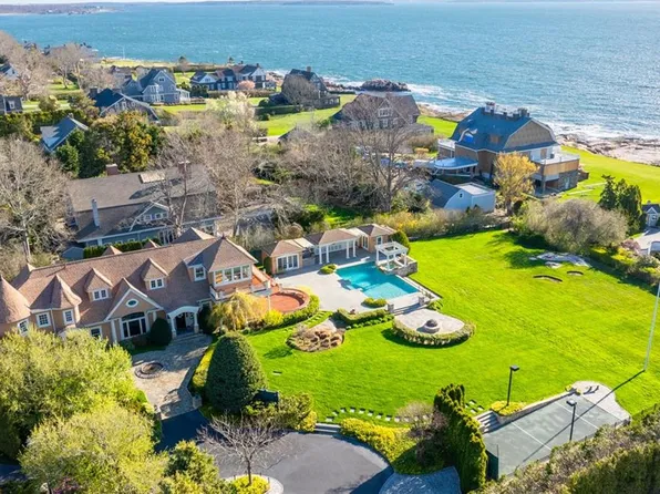 380 Ocean Rd, Narragansett, RI 02882