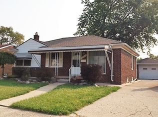 28410 Hollywood St, Roseville, MI 48066