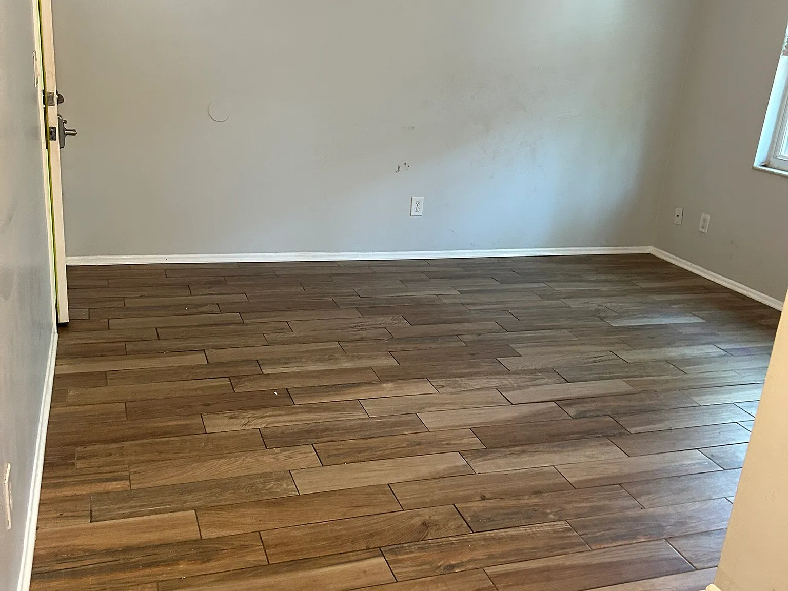 2 bed, 850 sqft, $1,600 — Photo 2