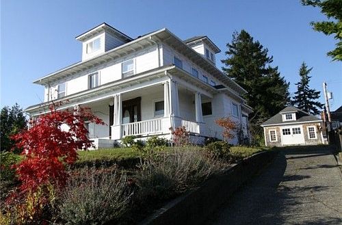 1st image of 114 W 2nd St