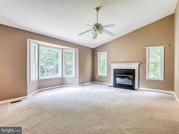 5th image of 396 Persimmon Pear Ln