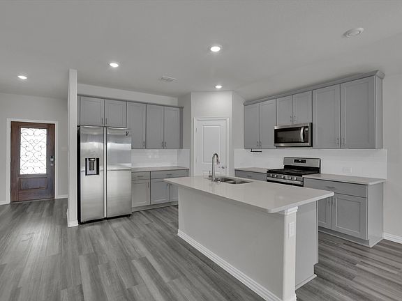 4th image of 523 Deer Canyon Way