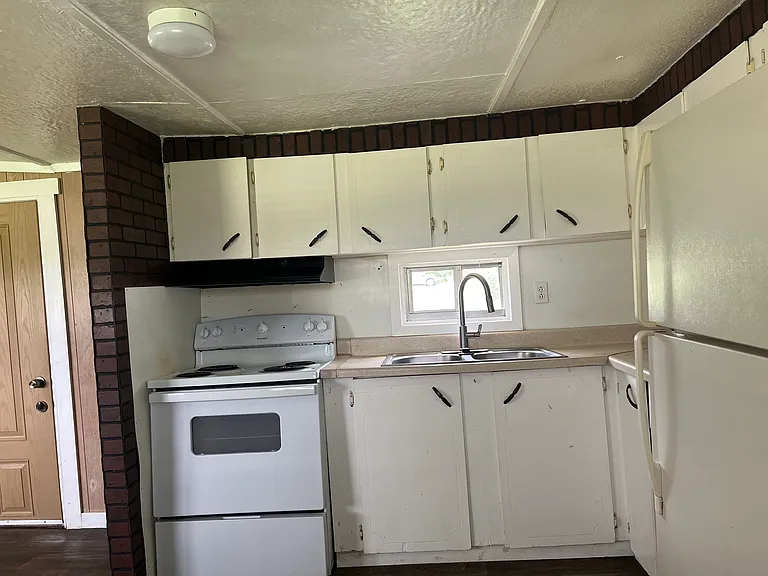 104 N San Marcos St — Photo 10